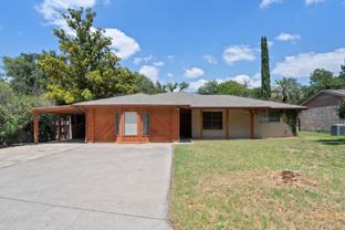1102 Pecan St - Photo 1 of 1