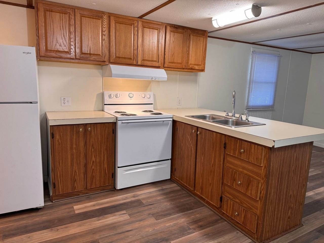 506 Saunders Dr Apt D - Photo 5 of 12