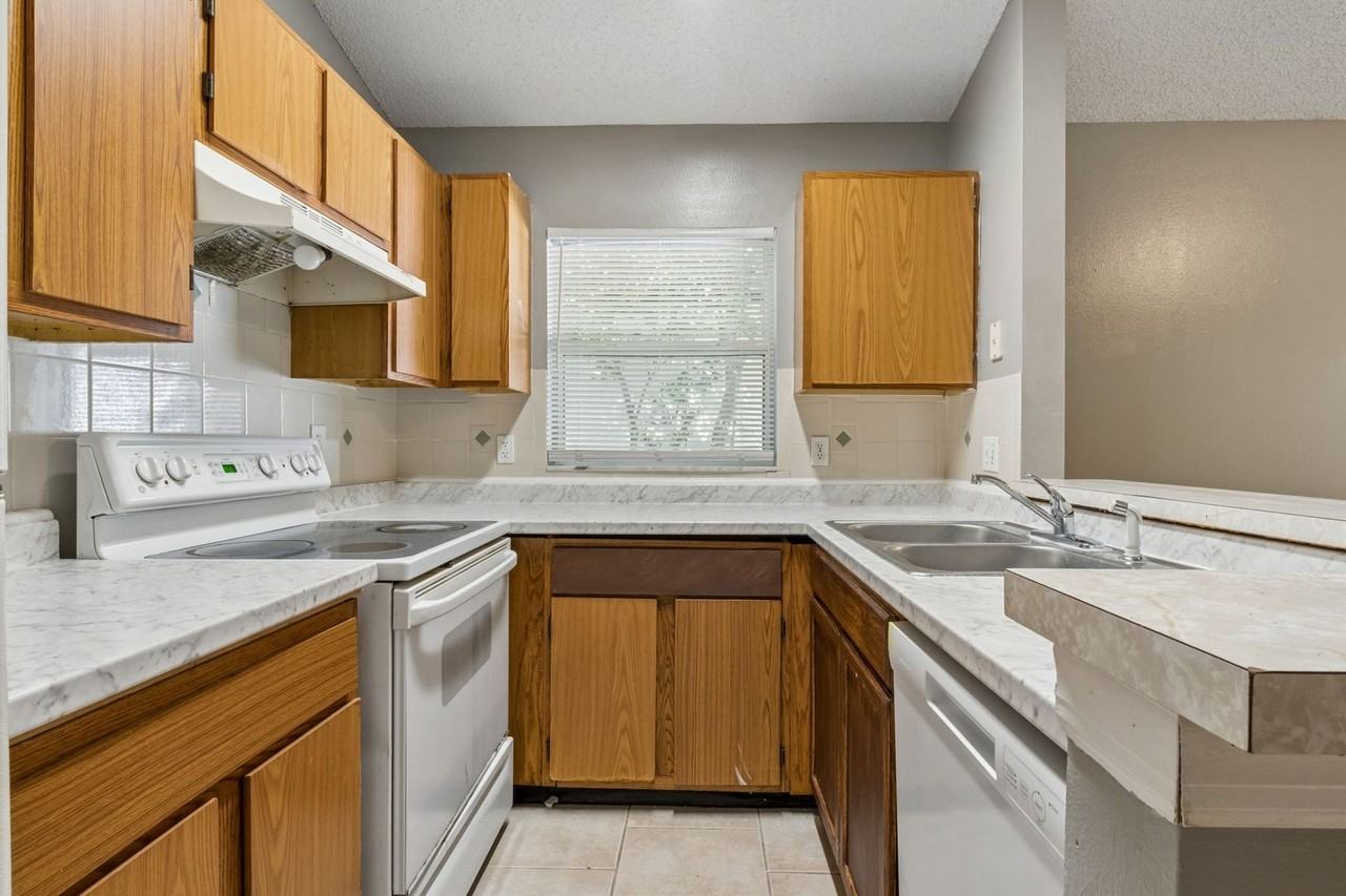 5518 Pinto Way - Photo 4 of 15