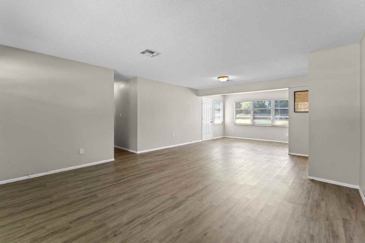 4584 Kirkland Blvd - Photo 5 of 18