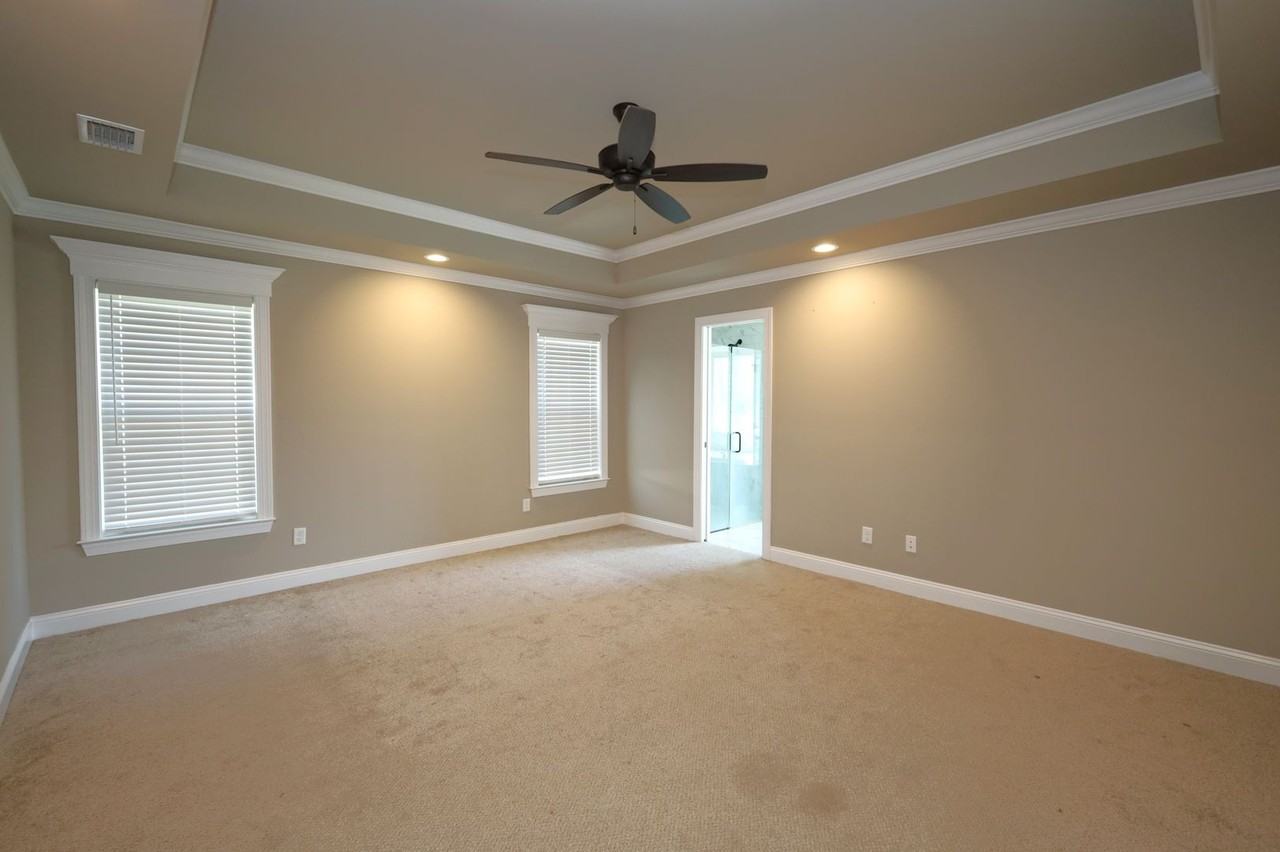 124 Floyd Mcneal Dr - Photo 5 of 13