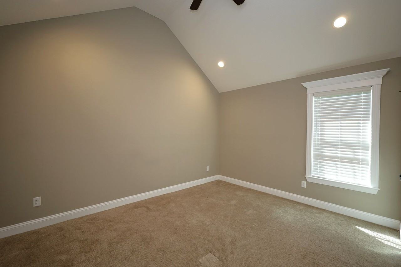 124 Floyd Mcneal Dr - Photo 7 of 13