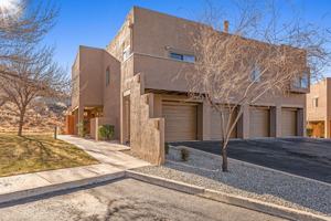 featured image of 2900 Vista Del Rey Ne #11D
