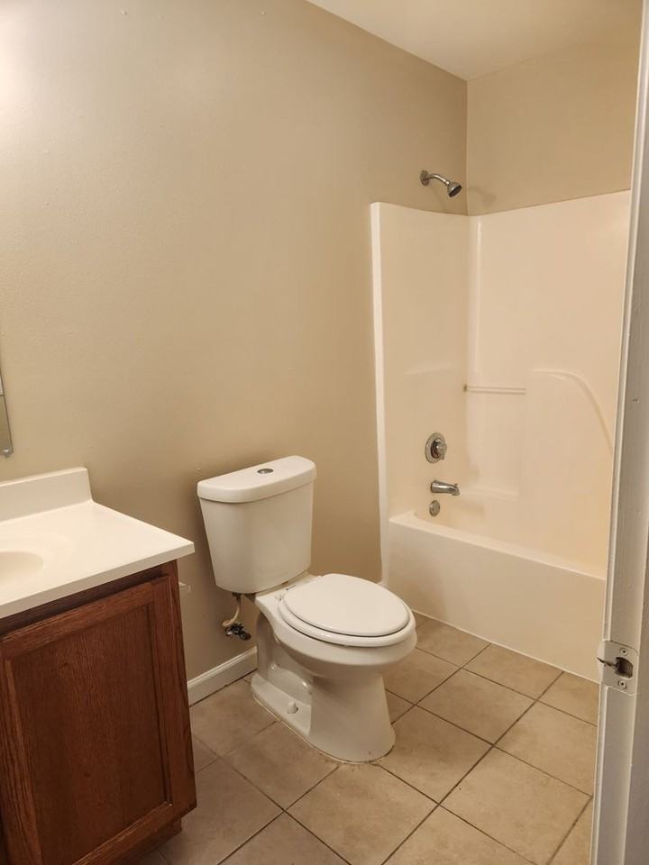 5563 Banyan Ct - Photo 6 of 11