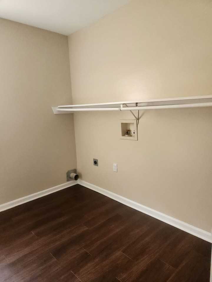 5563 Banyan Ct - Photo 7 of 11