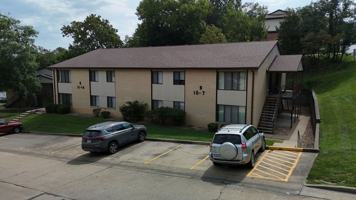 featured image of 405 Clayton Dr #7