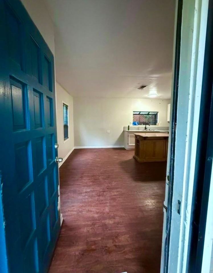 3249 B St - Photo 3 of 10
