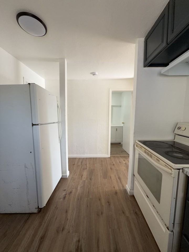 3885 Alvita Ave - Photo 5 of 12