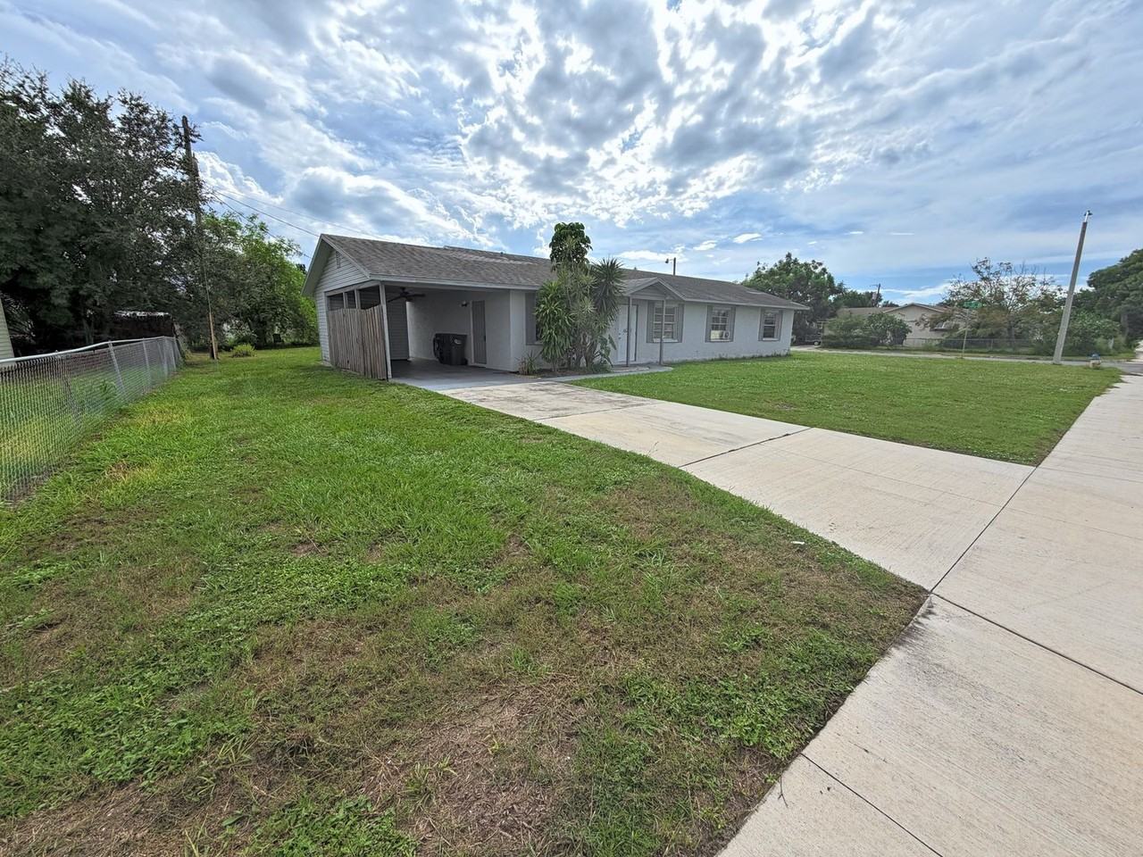 6021 6021 40th Avenue West - 4007 61st Street West - Photo 4 of 18