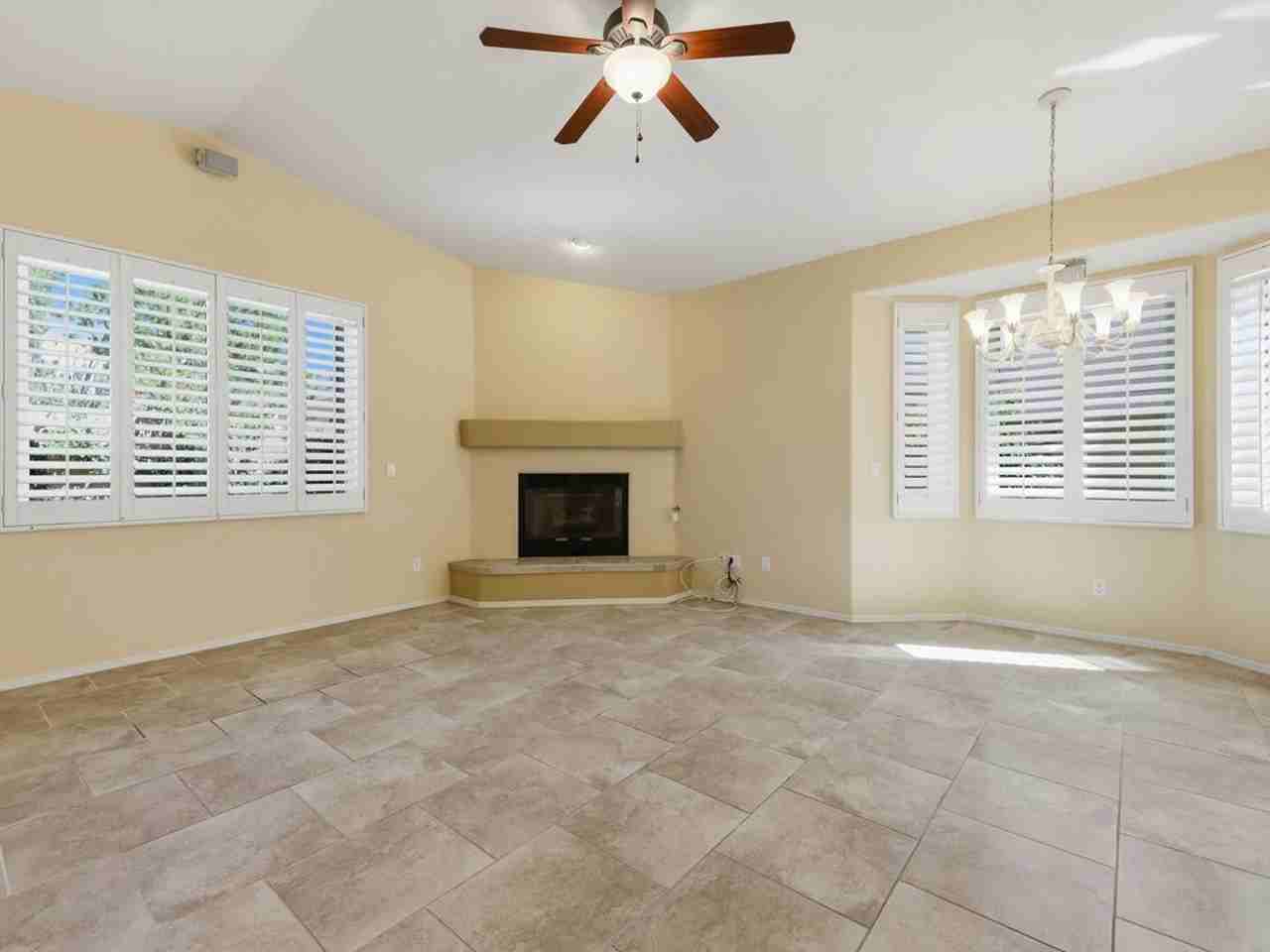 10176 N Inverrary Pl - Photo 6 of 31