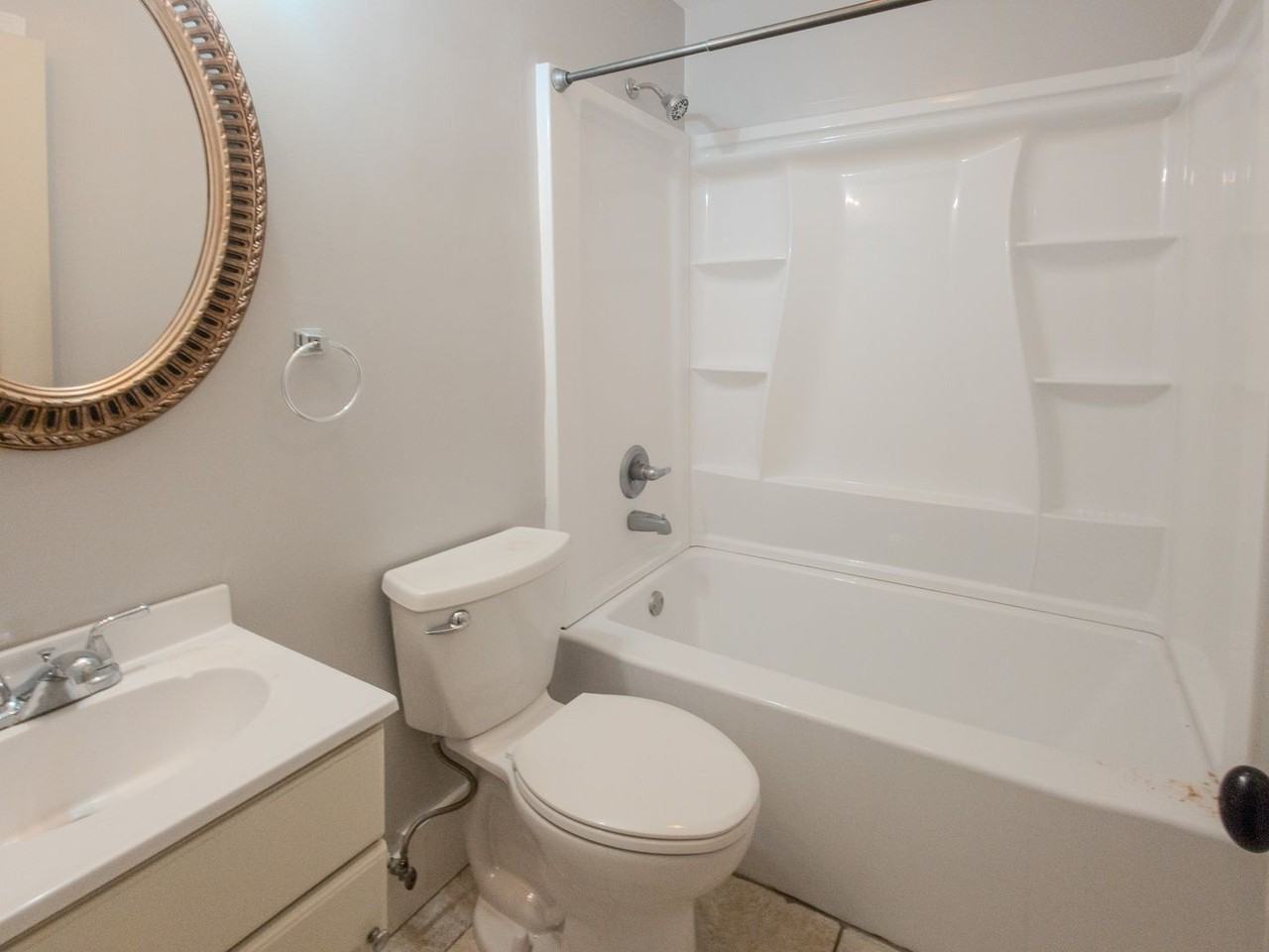 2359 E 5th Ave - Photo 5 of 8