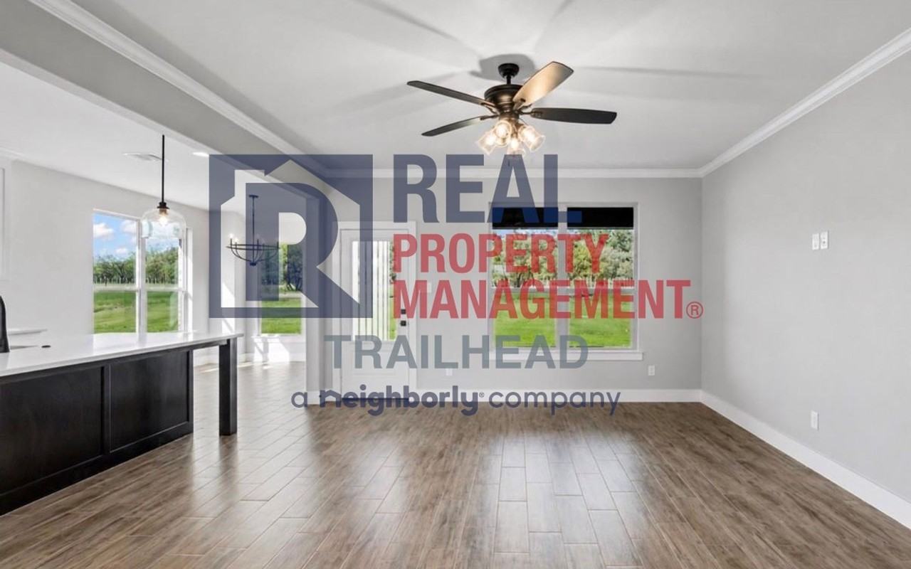 221 Jimmy Ln - Photo 4 of 24