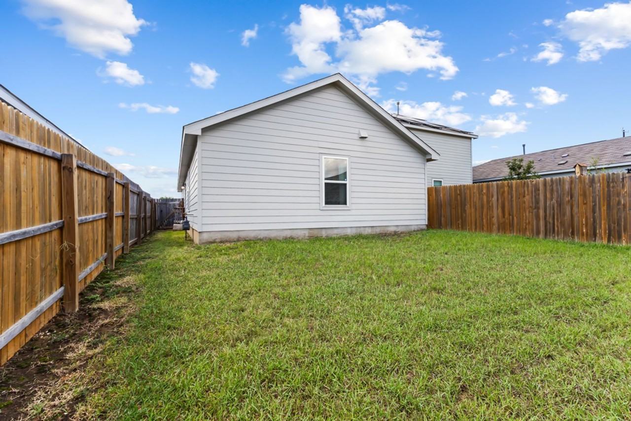 8020 Nube Medina - Photo 6 of 7