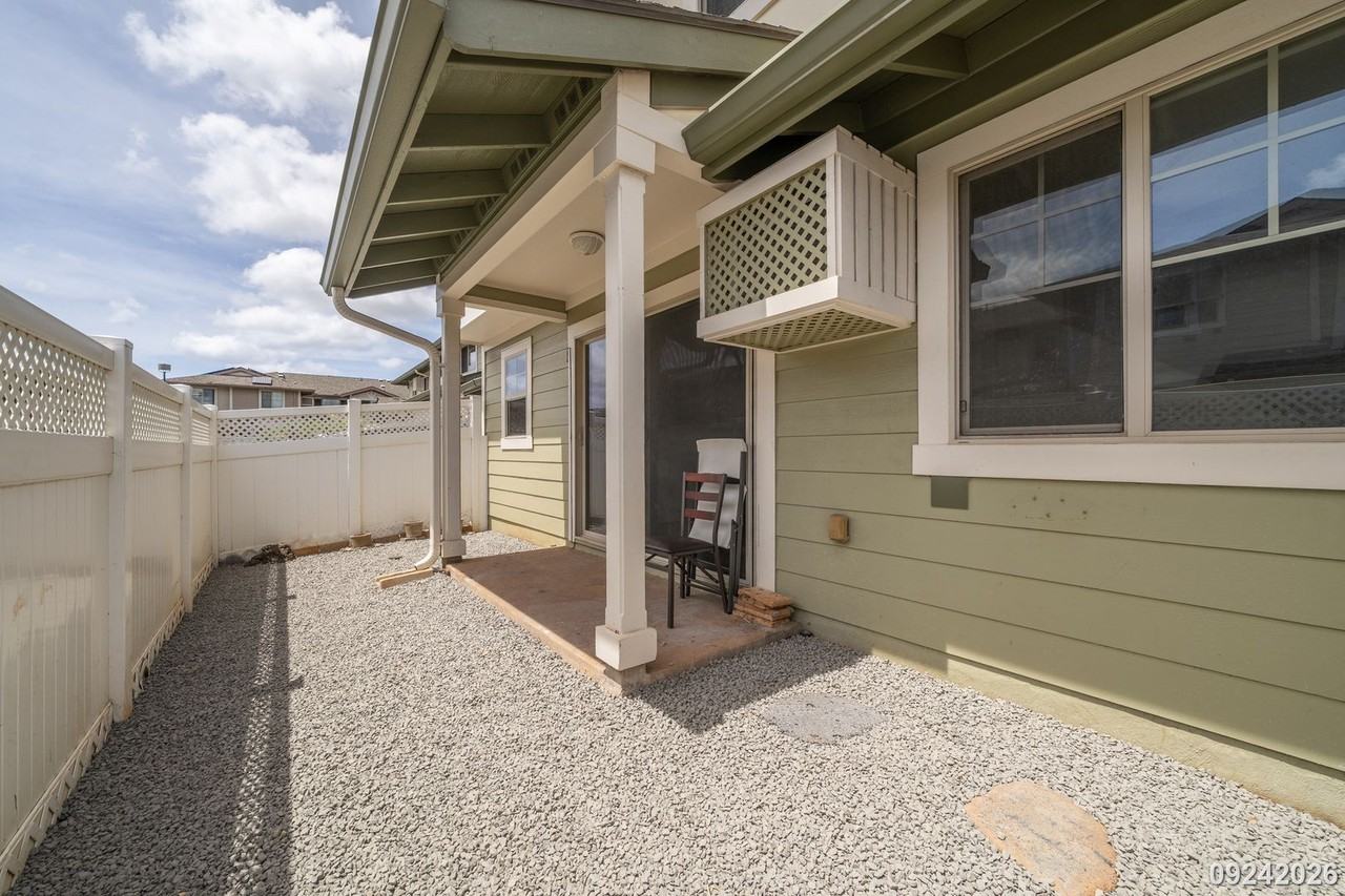 91-1195 Kaiau Ave #1207 - Photo 3 of 27