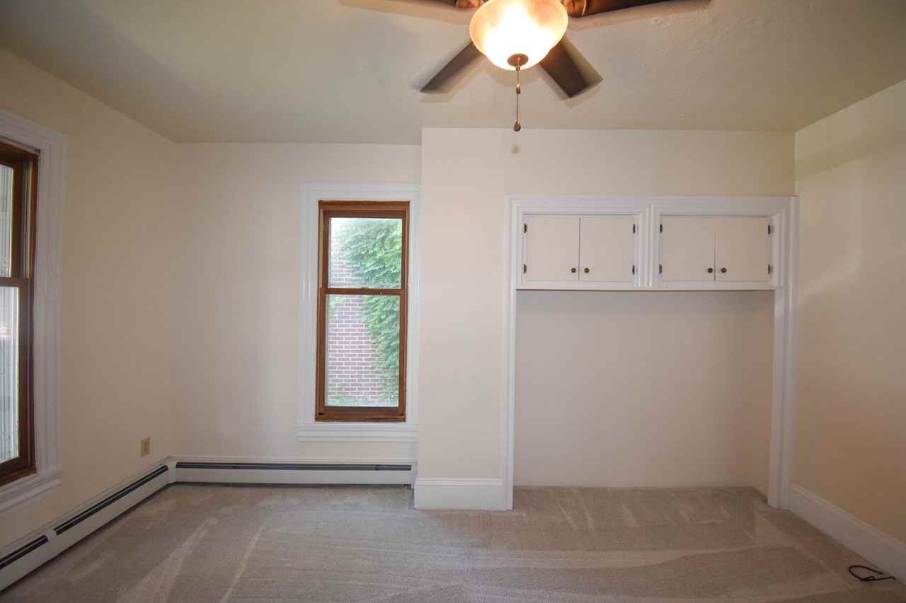 38 N Jones St - Photo 5 of 30