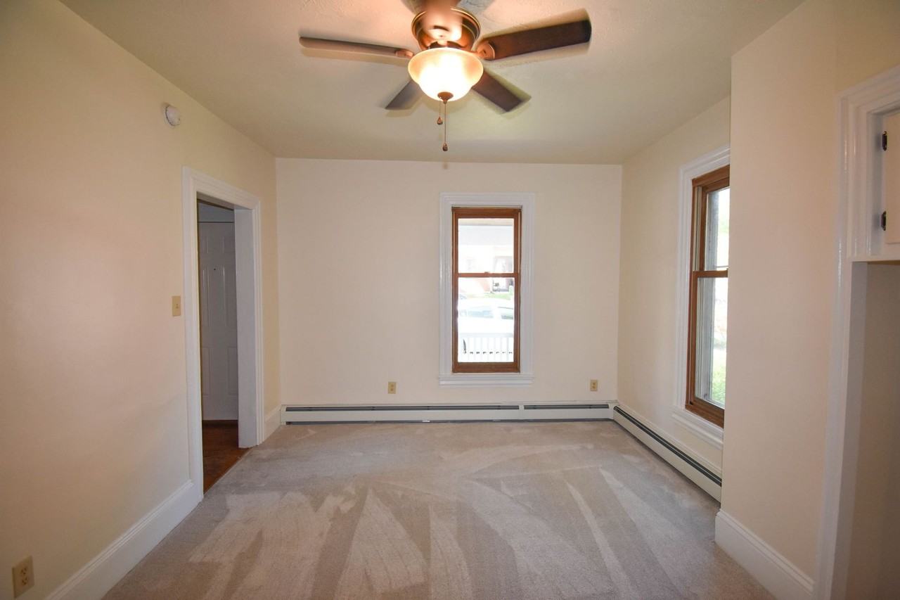 38 N Jones St - Photo 6 of 30