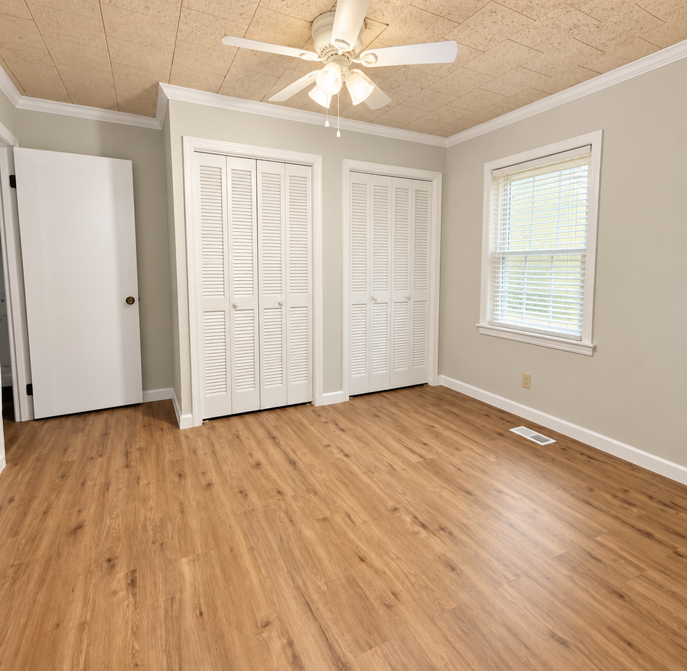 212 E 29th St - Photo 7 of 7