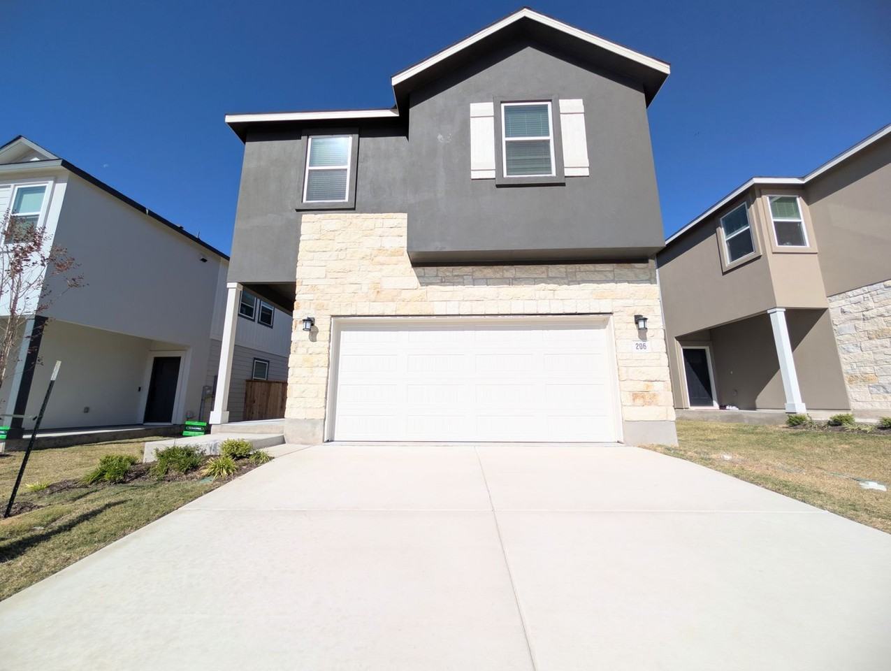 206 Kislingbury Ln - Photo 2 of 22