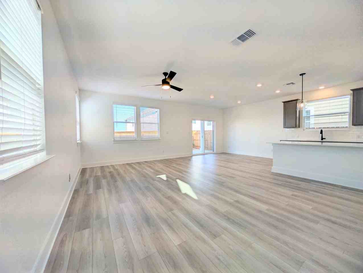 206 Kislingbury Ln - Photo 5 of 22