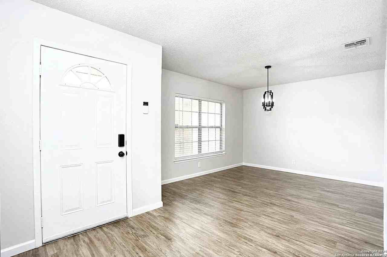 1074 Ferdinand Dr - Photo 3 of 21