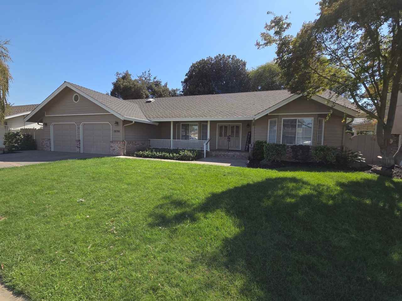 19799 Julie Ann Dr - Photo 2 of 50