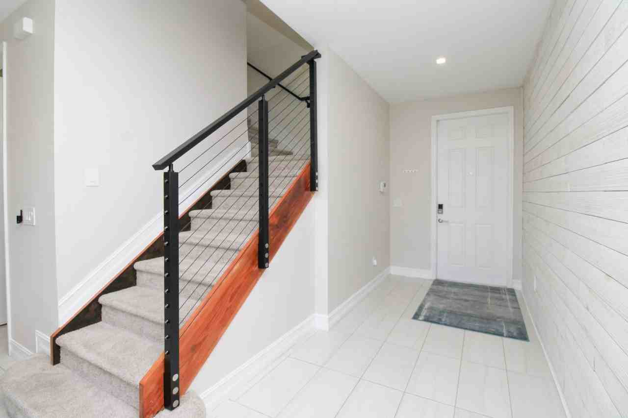 7421 Rockefeller Dr - Photo 4 of 50
