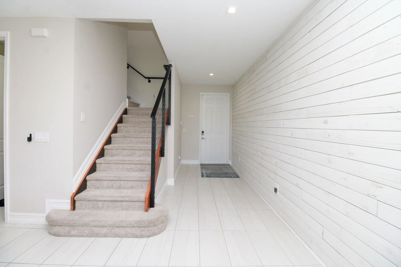 7421 Rockefeller Dr - Photo 5 of 50
