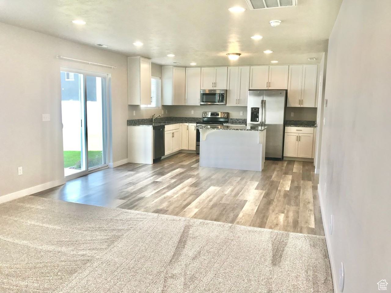 455 S 390 W - Photo 6 of 34