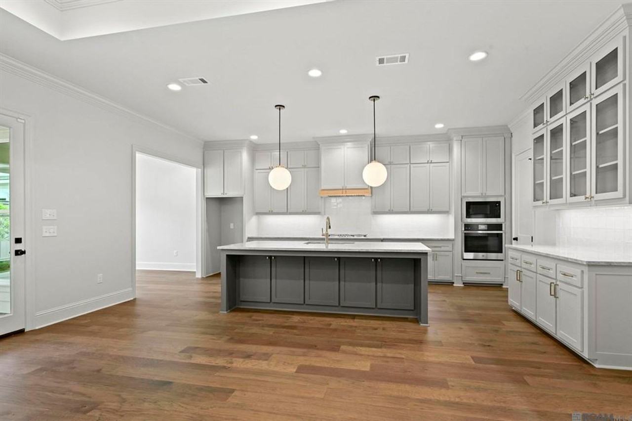 8718 Brentwood Park Ave - Photo 4 of 24