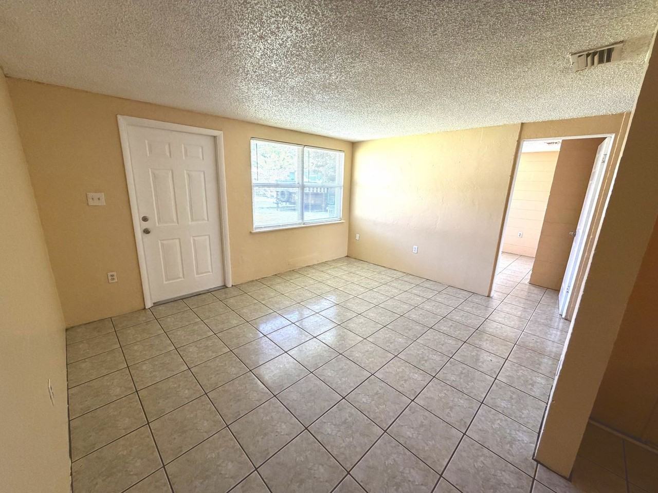 3005 14th St E - Photo 5 of 16