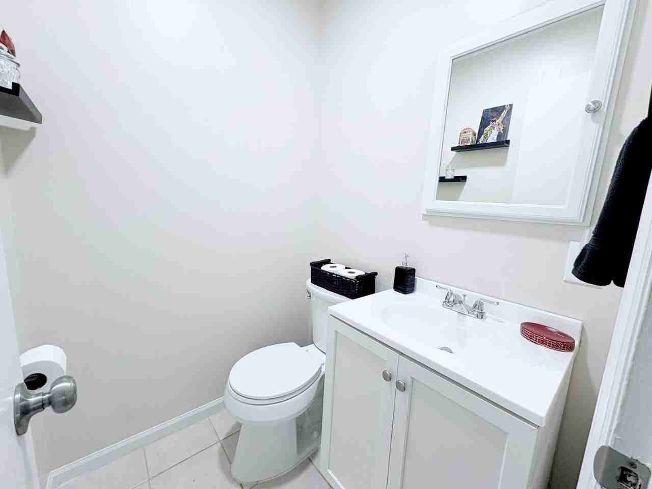 205 Venus Dr - Photo 5 of 13