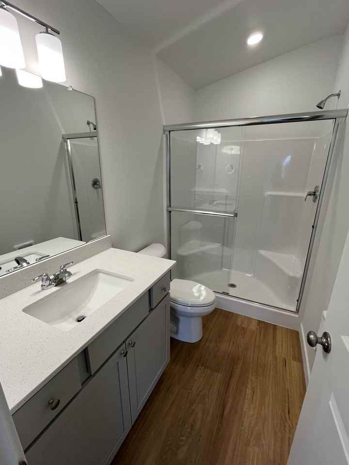 502 Ne 16th St - Photo 6 of 8