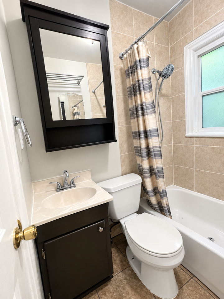 808 S Blair St #812 - Photo 7 of 17