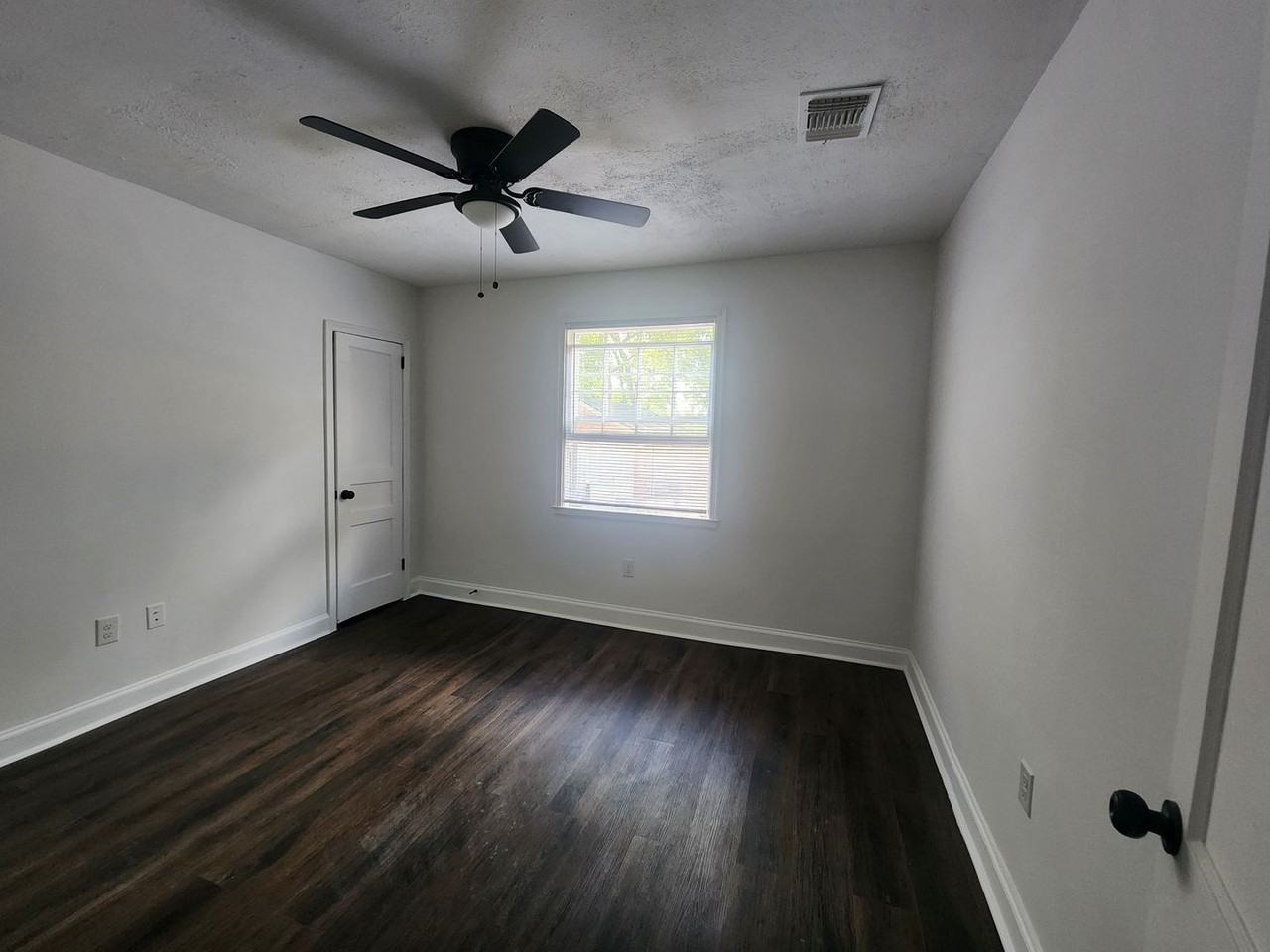 3809 18th Ave - Photo 6 of 20