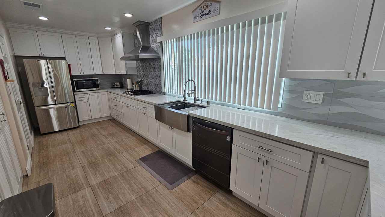 430 Jefferson St - Photo 3 of 36