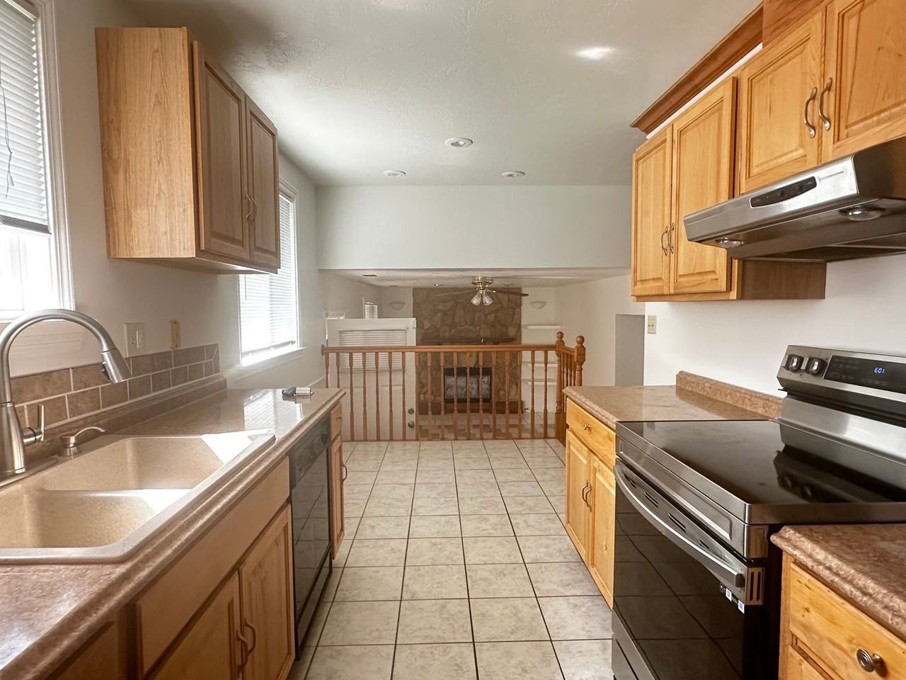 5906 S Blue Iron Way - Photo 4 of 29