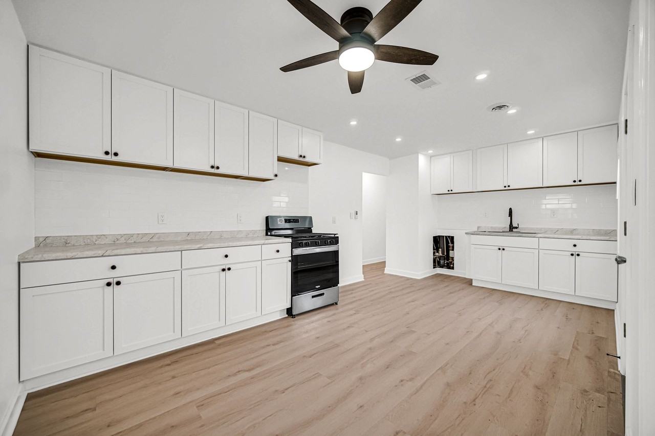 7610 Alexander Ave - Photo 6 of 17