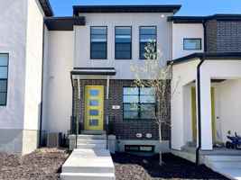 featured image of 169 E Lamotte Peak Ln