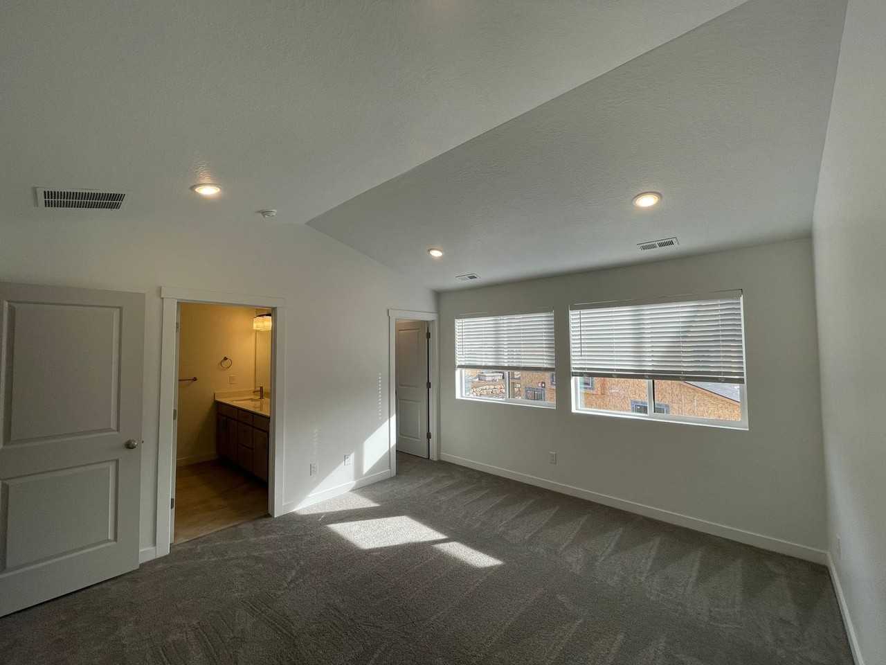169 E Lamotte Peak Ln - Photo 7 of 12
