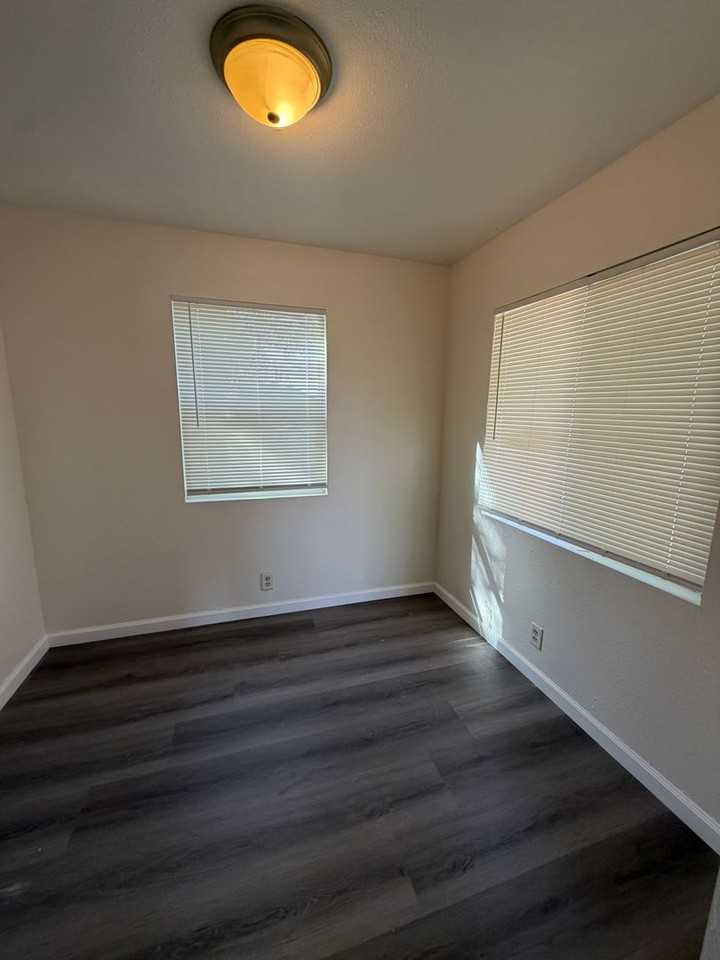 125 Hughes Ave #A - Photo 6 of 13