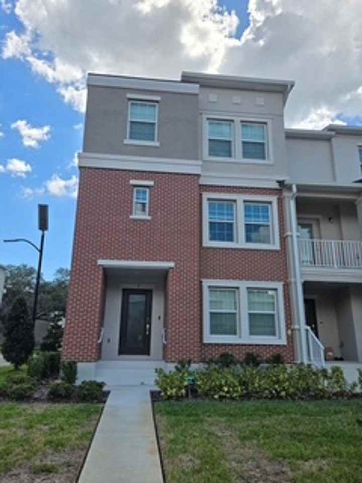 4511 S Manhattan Ave - Photo 2 of 20