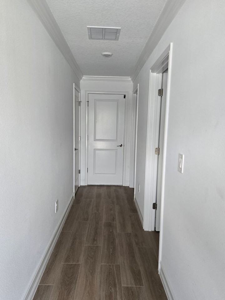 4511 S Manhattan Ave - Photo 4 of 20
