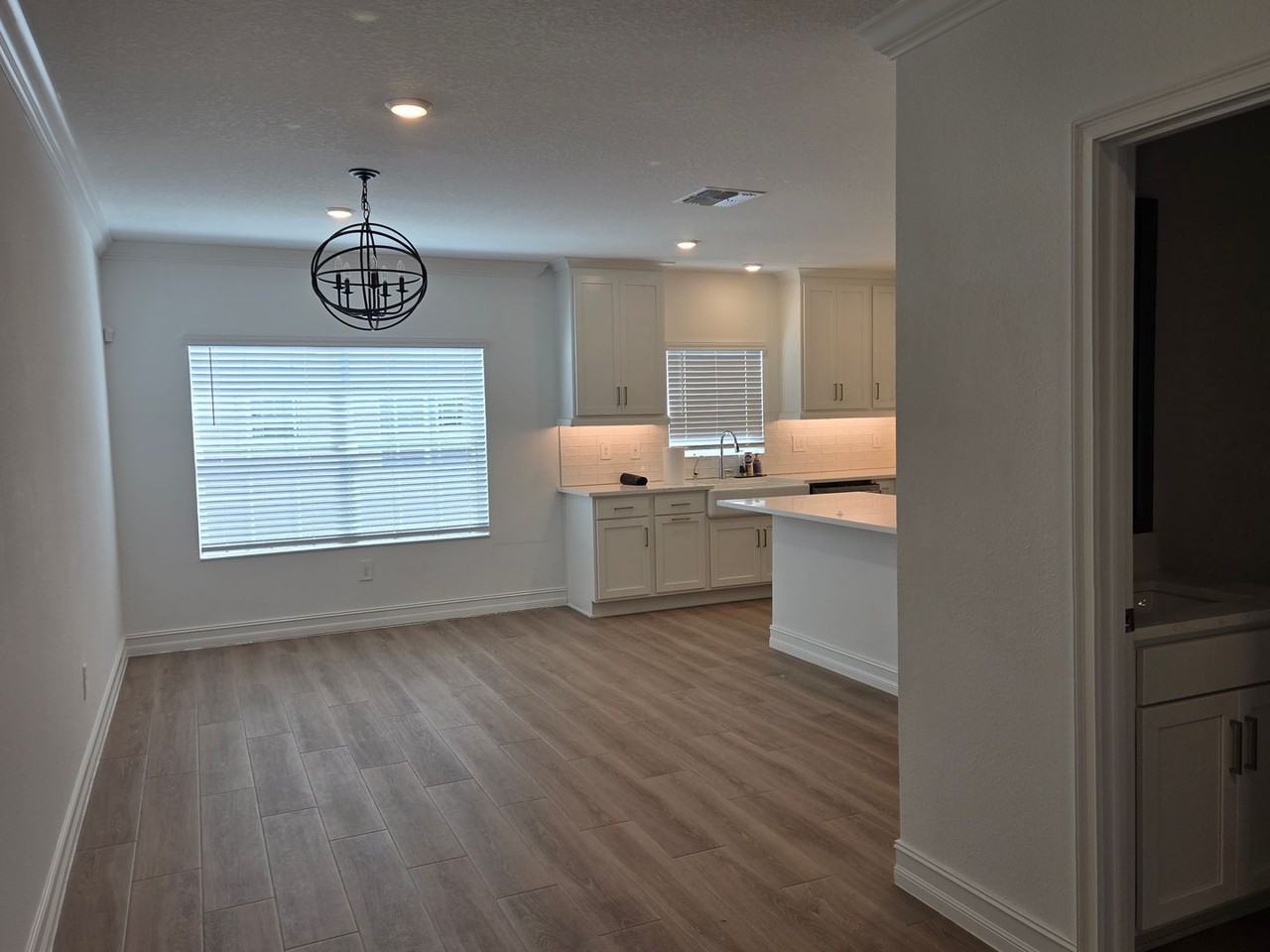 4511 S Manhattan Ave - Photo 7 of 20