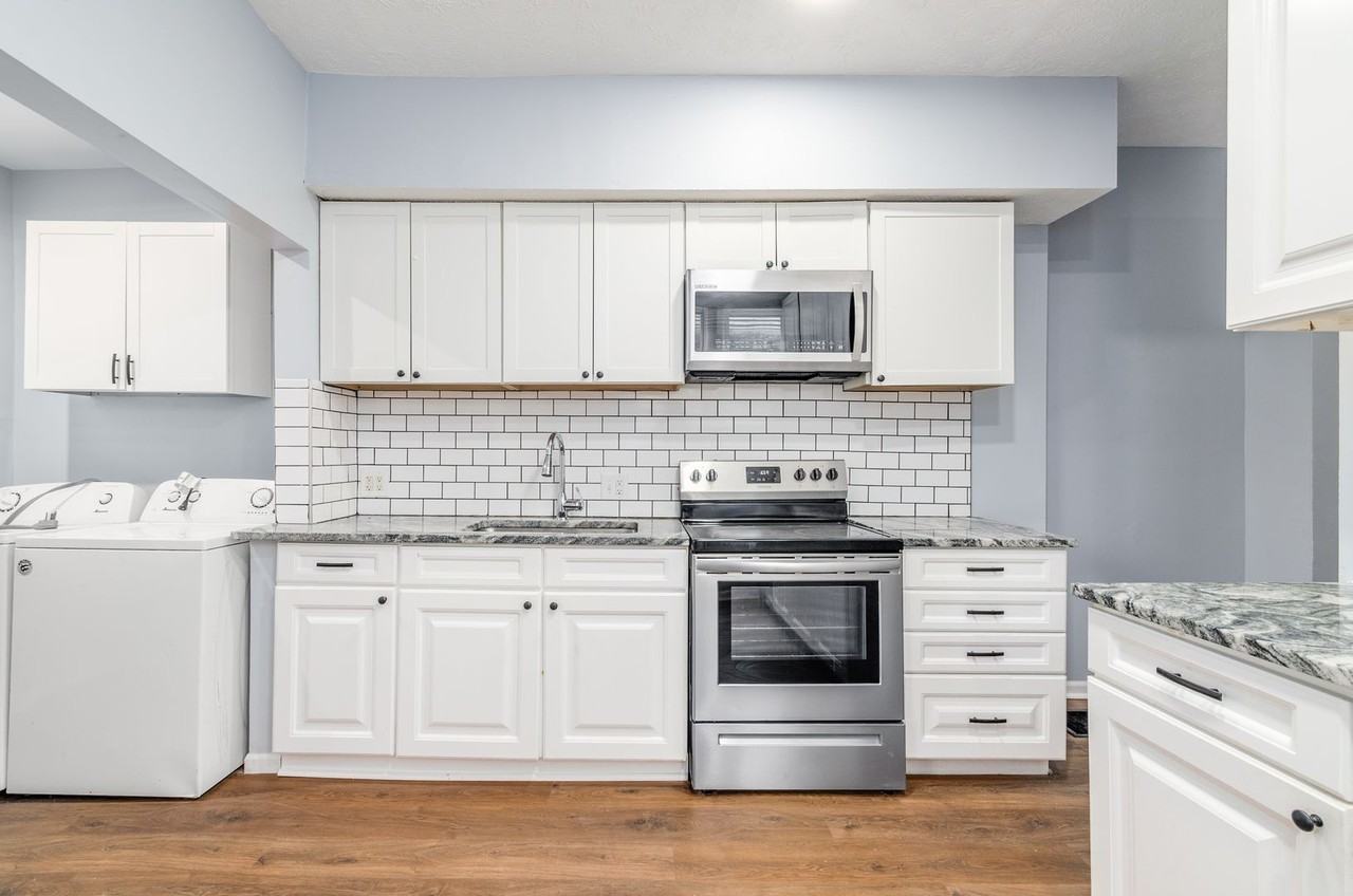 370 370 N Garfield Ave - 370 N Garfield Ave - Photo 5 of 20