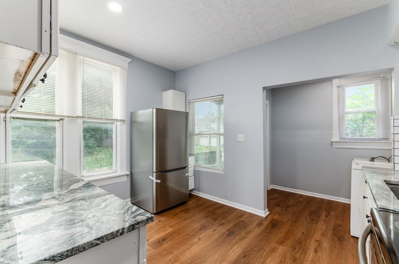 370 370 N Garfield Ave - 370 N Garfield Ave - Photo 6 of 20
