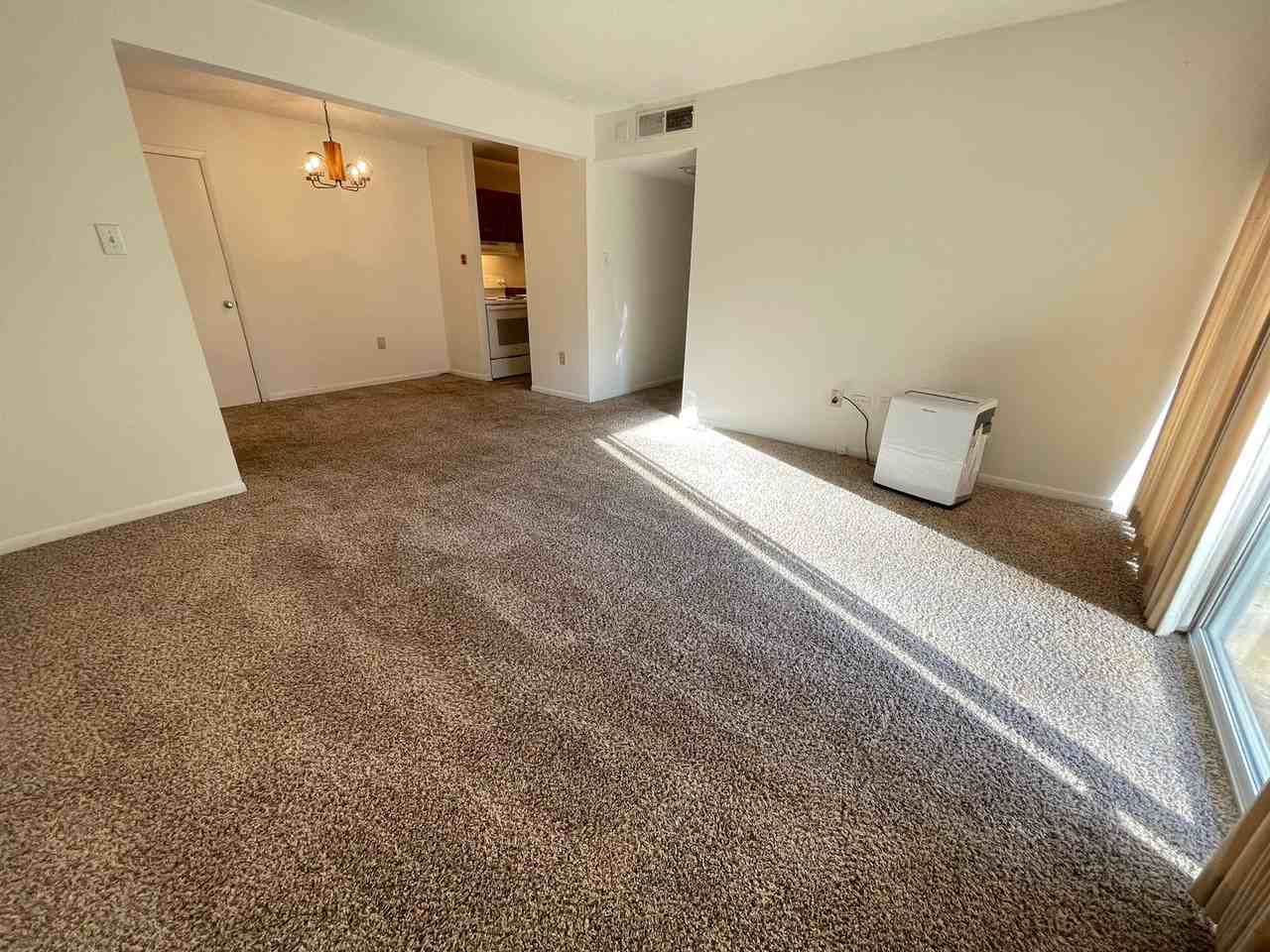 9 Holland Dr - Photo 6 of 29