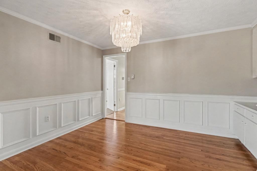 831 Limekiln Rd - Photo 3 of 29