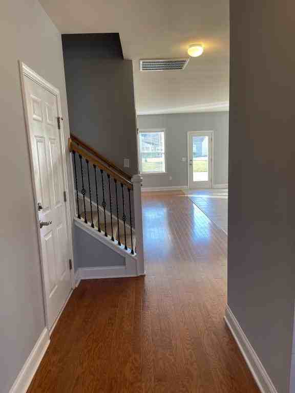 2537 Greenbank Dr - Photo 4 of 16