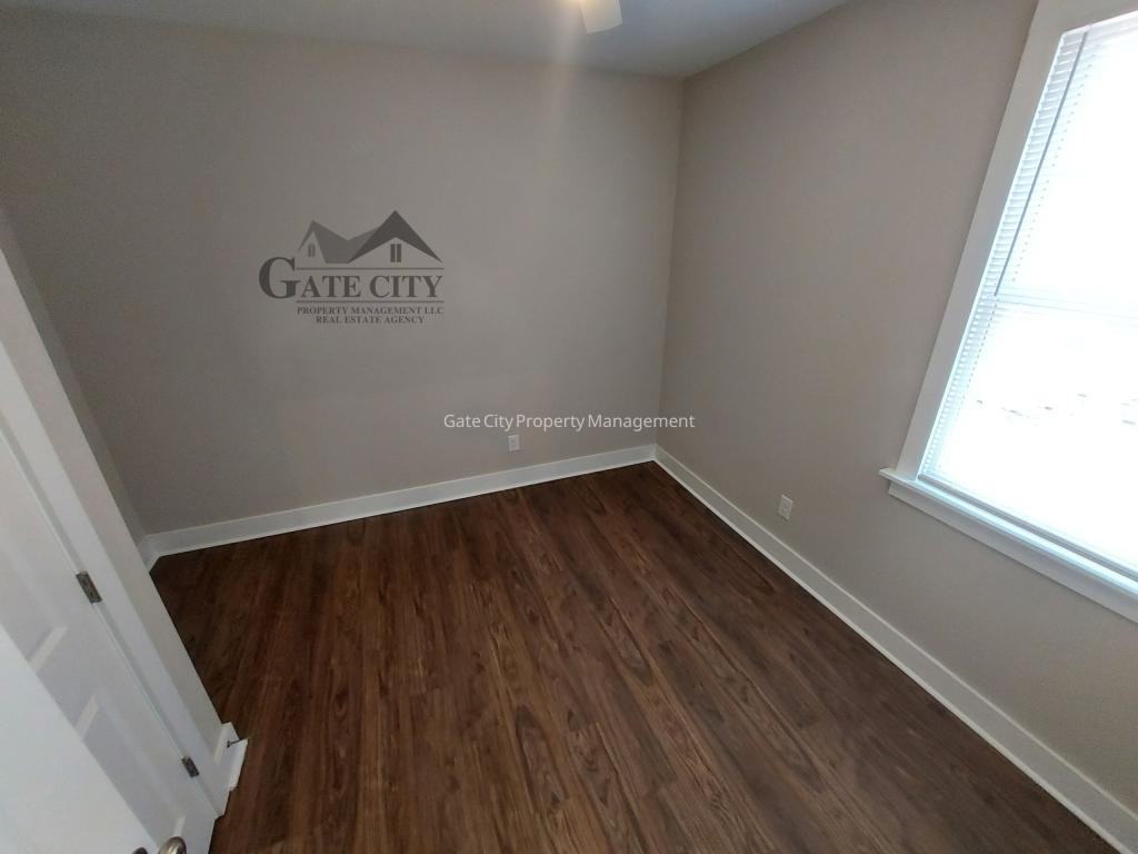 40 E 4th St - Photo 7 of 17