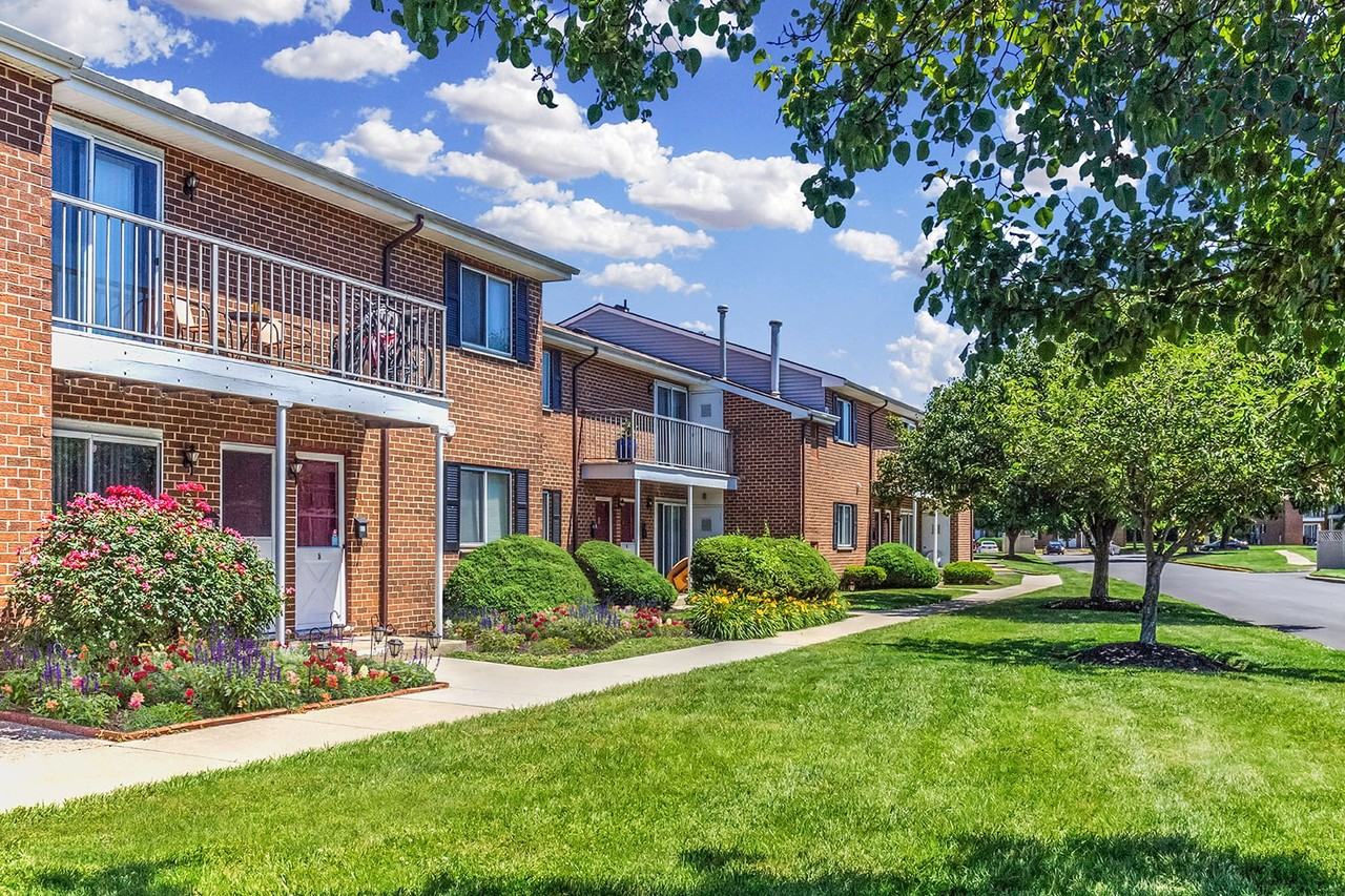 River's Bend Apartments - Photo 4 of 18